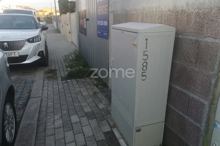 Moradia T3 para Venda em Arcozelo Foto 48