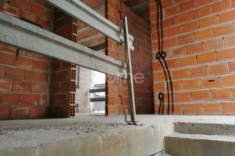 Moradia T3 para Venda em Arcozelo Foto 31