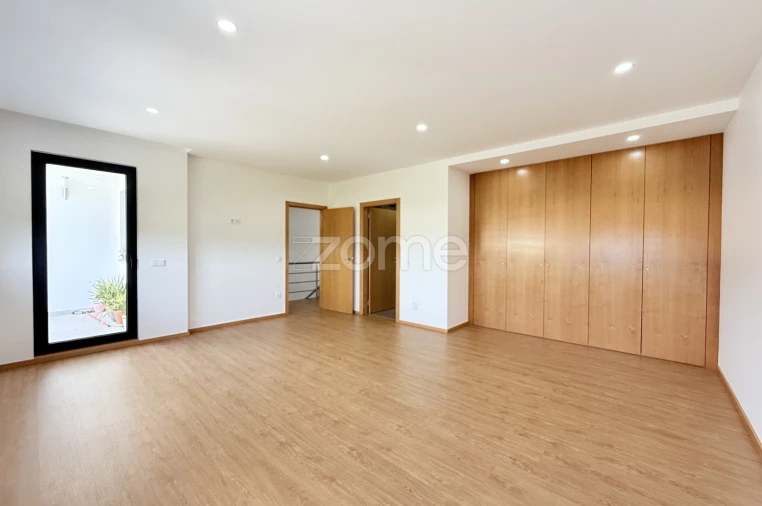 Moradia T4 para Venda em Este (São Pedro e São Mamede) Foto 36