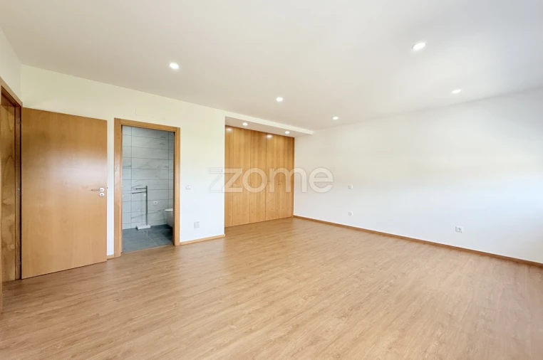 Moradia T4 para Venda em Este (São Pedro e São Mamede) Foto 33