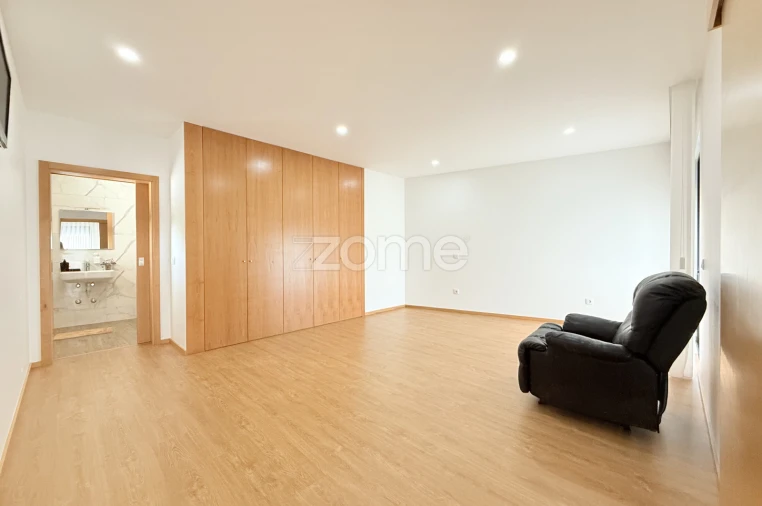 Moradia T4 para Venda em Este (São Pedro e São Mamede) Foto 17