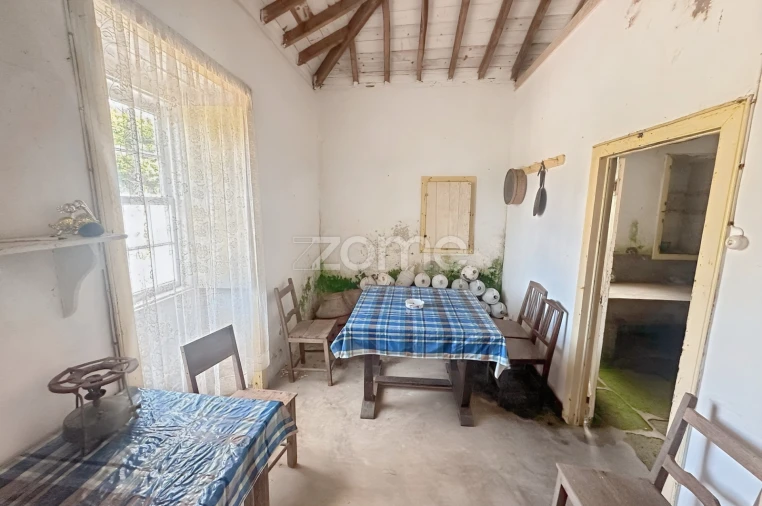 Moradia T1 para Venda em Santo Espirito Foto 7