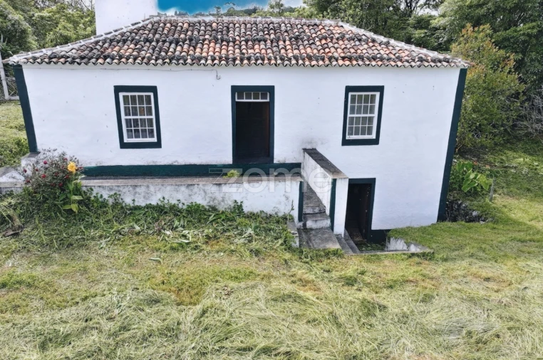 Moradia T1 para Venda em Santo Espirito Foto 4