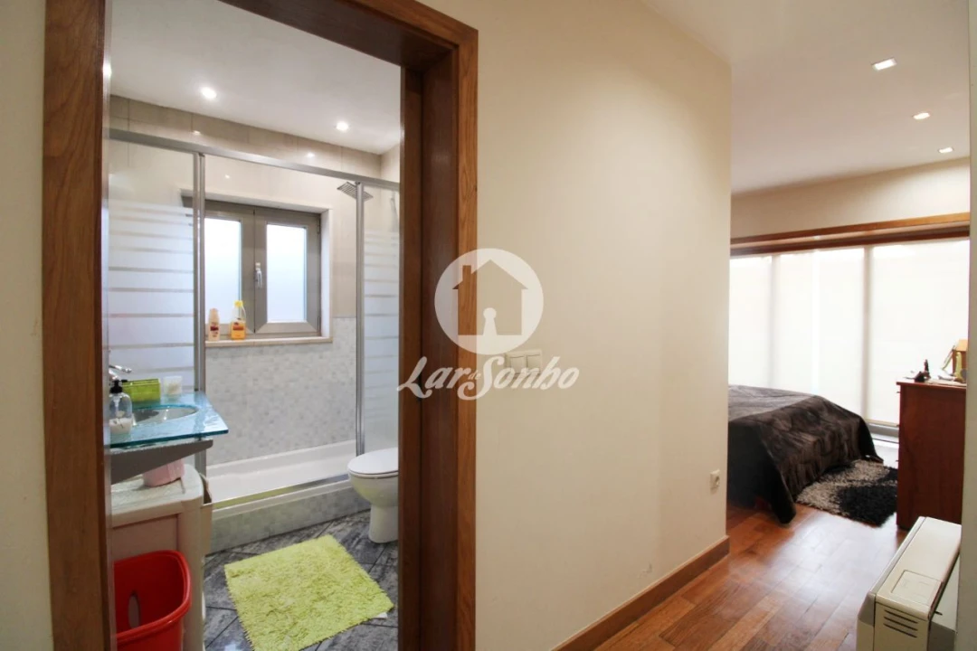 Moradia T3 para Venda em Fradelos Foto 8