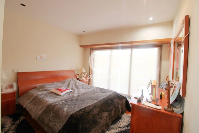 Moradia T3 para Venda em Fradelos Foto 6