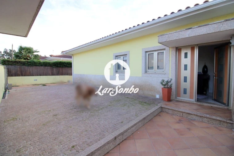 Moradia T3 para Venda em Fradelos Foto 22