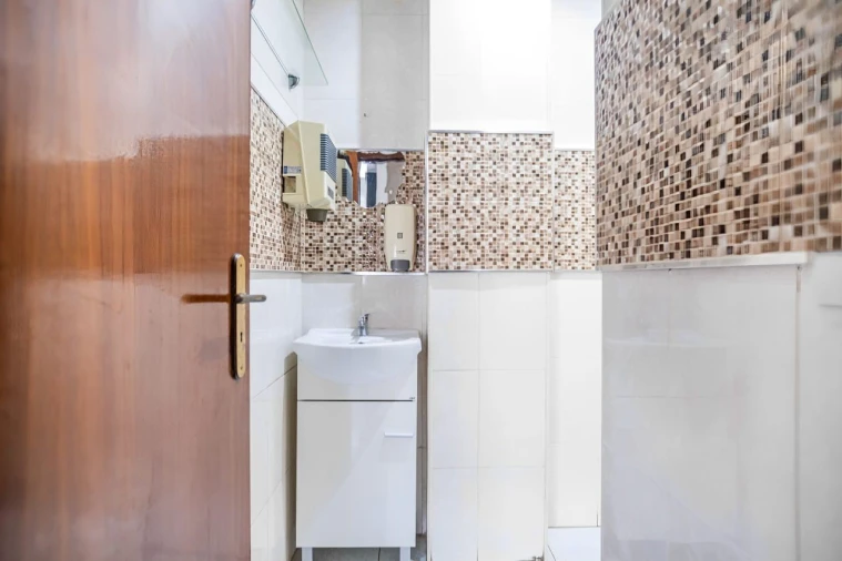 Negócio para Venda em Coronado (São Romão e São Mamede) Foto 8