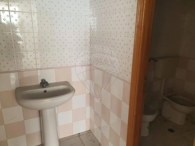 Loja para Venda em Alenquer (Santo Estêvão e Triana) Foto 3