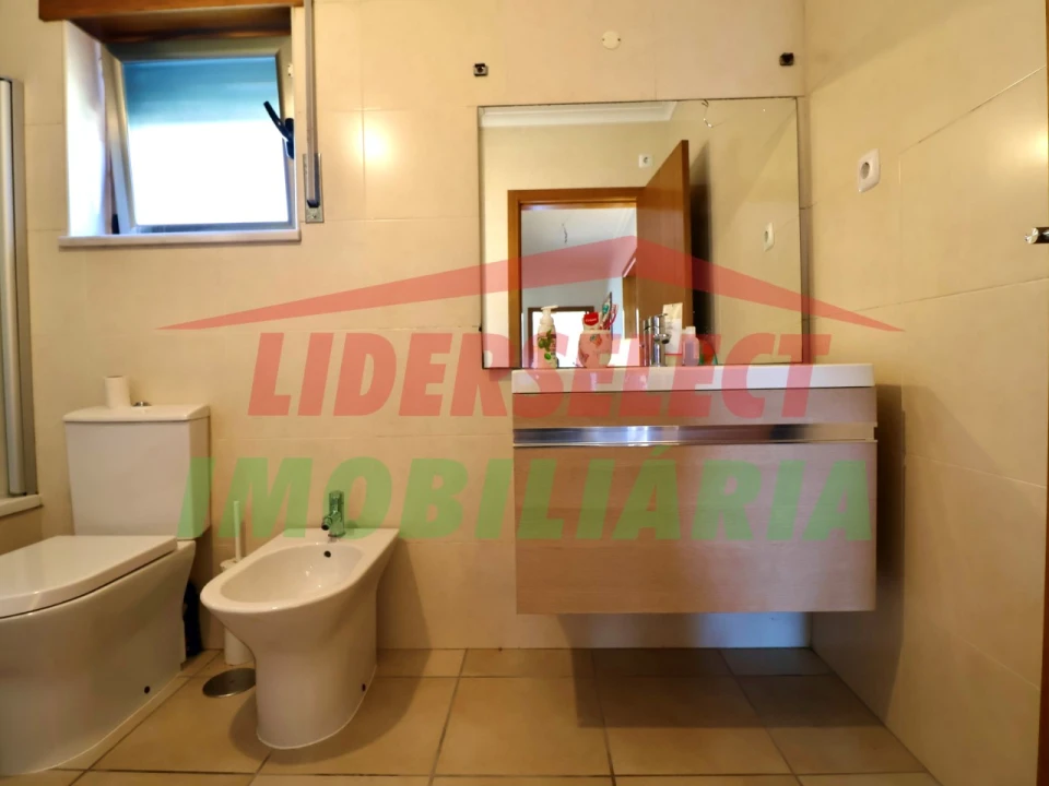 Moradia T3 para Venda em Silveira Foto 15