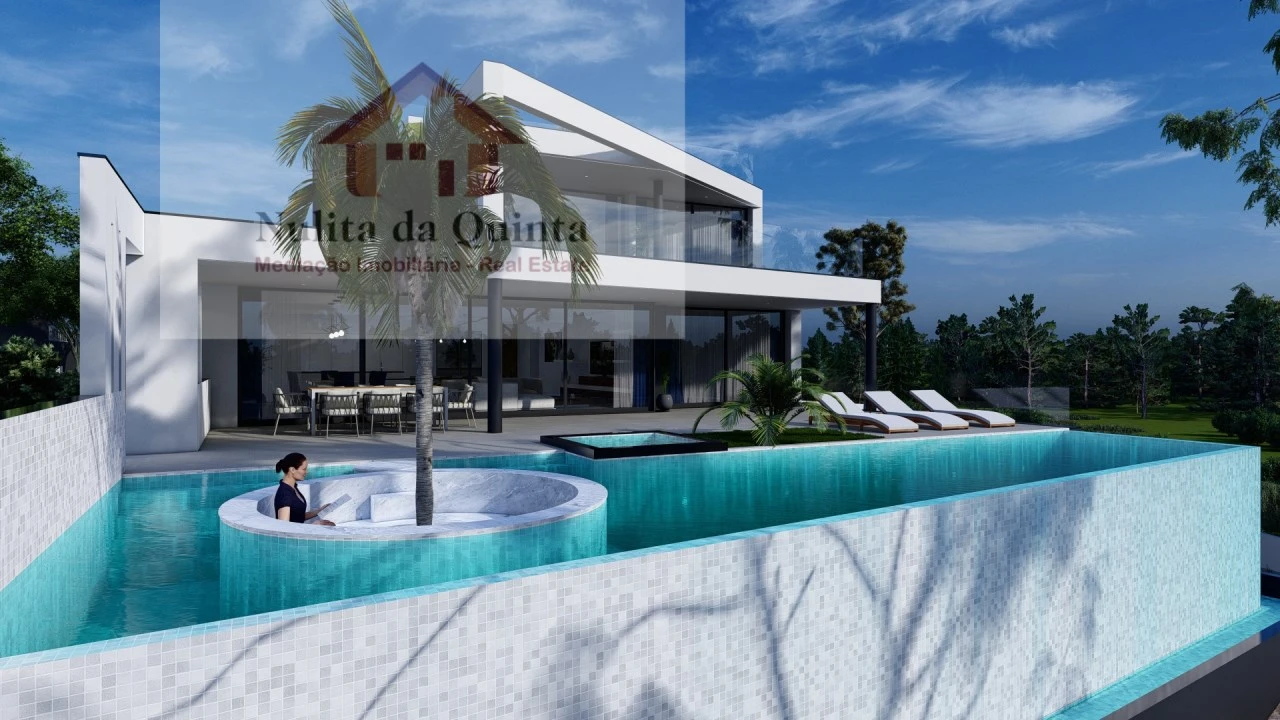 Moradia T5 para Venda em Albufeira e Olhos de Água Foto 1