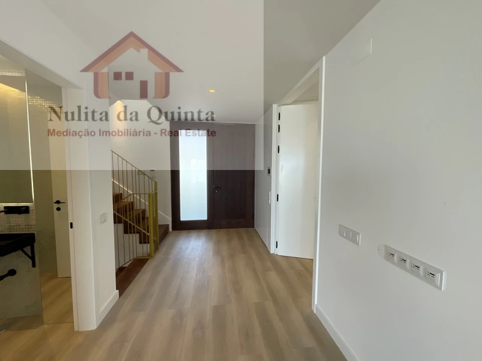 Moradia T5 para Venda em Albufeira e Olhos de Água Foto 21