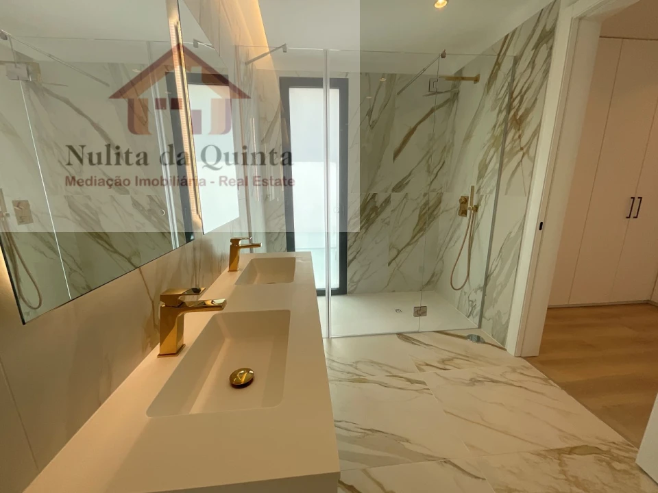 Moradia T5 para Venda em Albufeira e Olhos de Água Foto 47