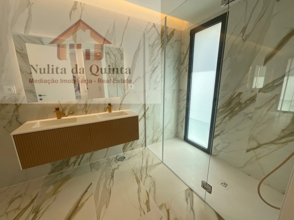 Moradia T5 para Venda em Albufeira e Olhos de Água Foto 49