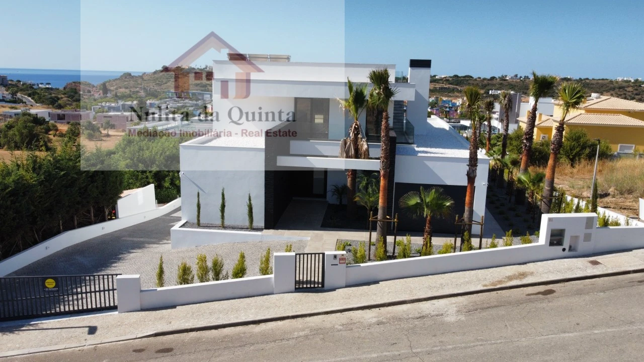 Moradia T5 para Venda em Albufeira e Olhos de Água Foto 13