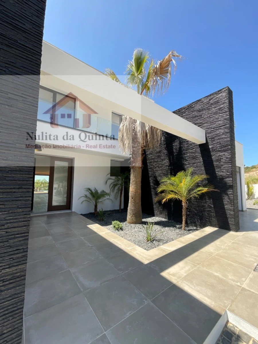 Moradia T5 para Venda em Albufeira e Olhos de Água Foto 10
