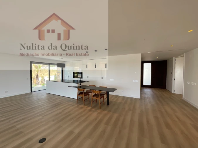 Moradia T5 para Venda em Albufeira e Olhos de Água Foto 27