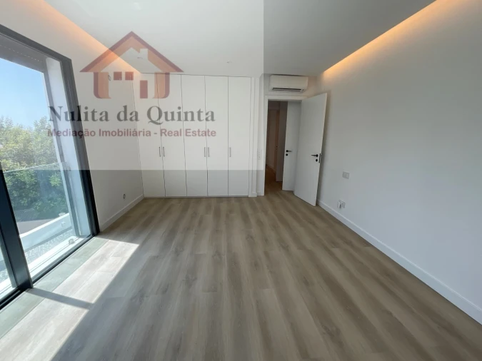 Moradia T5 para Venda em Albufeira e Olhos de Água Foto 50