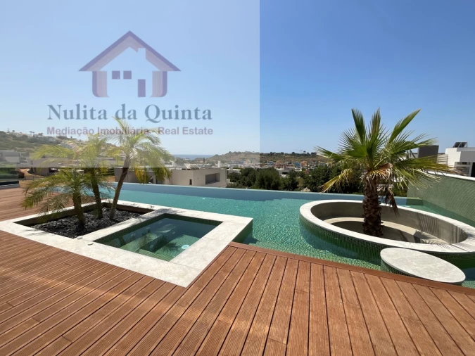 Moradia T5 para Venda em Albufeira e Olhos de Água Foto 16