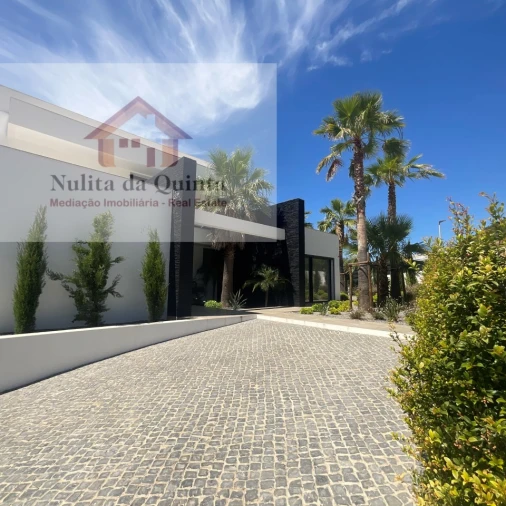 Moradia T5 para Venda em Albufeira e Olhos de Água Foto 26