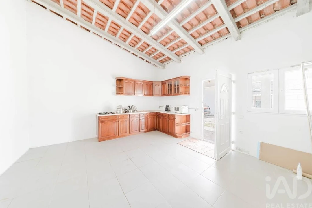 Moradia T4 para Venda em Aguda Foto 27