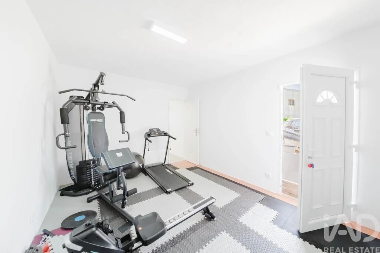 Moradia T4 para Venda em Aguda Foto 15