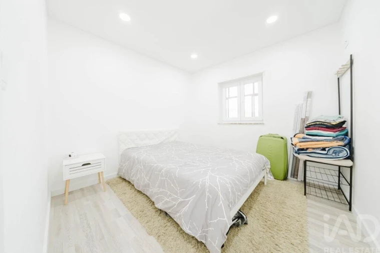 Moradia T4 para Venda em Aguda Foto 14