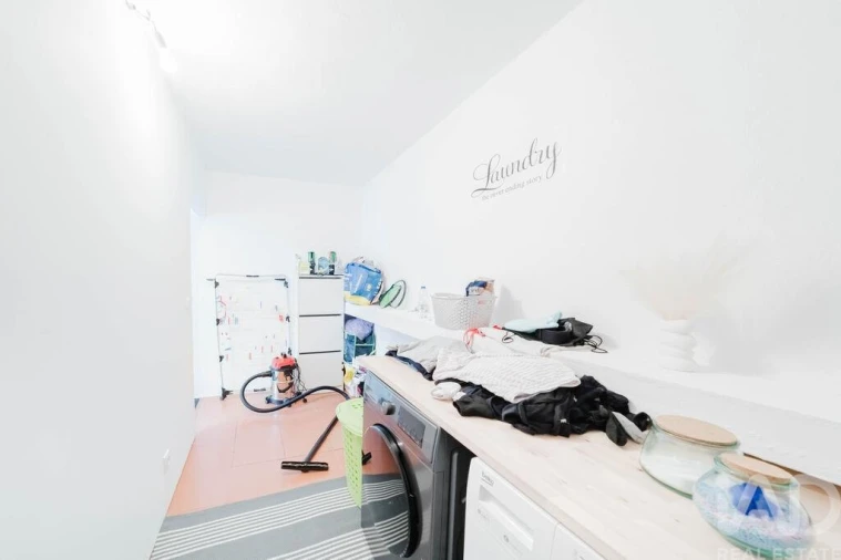 Moradia T4 para Venda em Aguda Foto 13