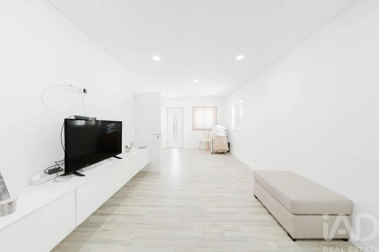 Moradia T4 para Venda em Aguda Foto 22