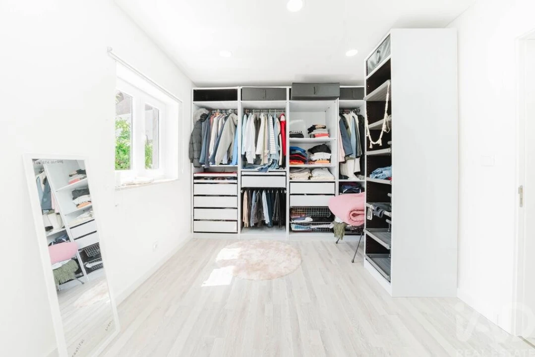 Moradia T4 para Venda em Aguda Foto 7