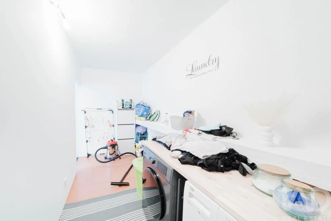 Moradia T4 para Venda em Aguda Foto 13