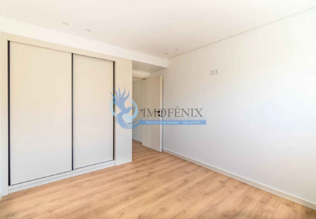 Apartamento T2 para Venda em Conceição e Cabanas de Tavira Foto 11