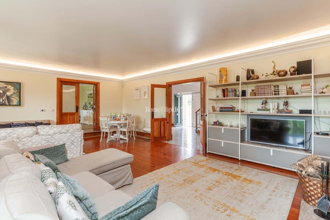 Moradia T6 para Venda em Lousa Foto 11