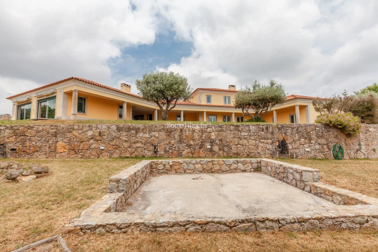 Moradia T6 para Venda em Lousa