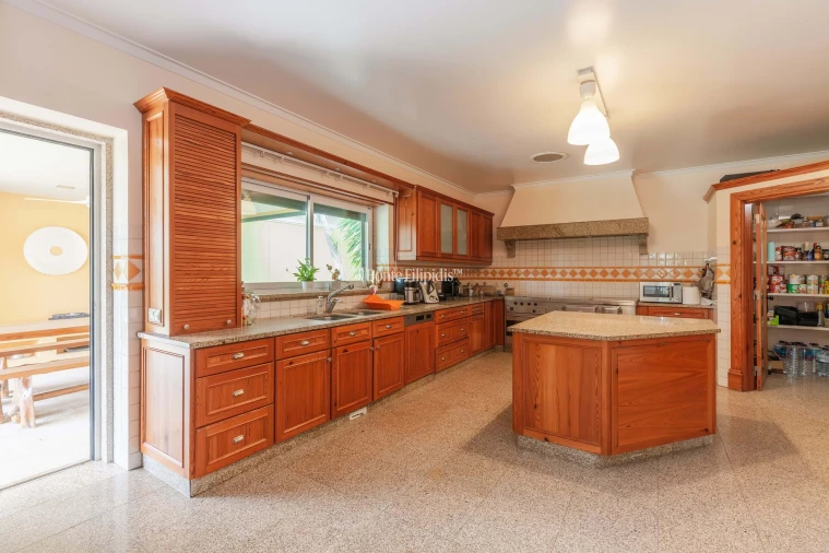 Moradia T6 para Venda em Lousa Foto 15