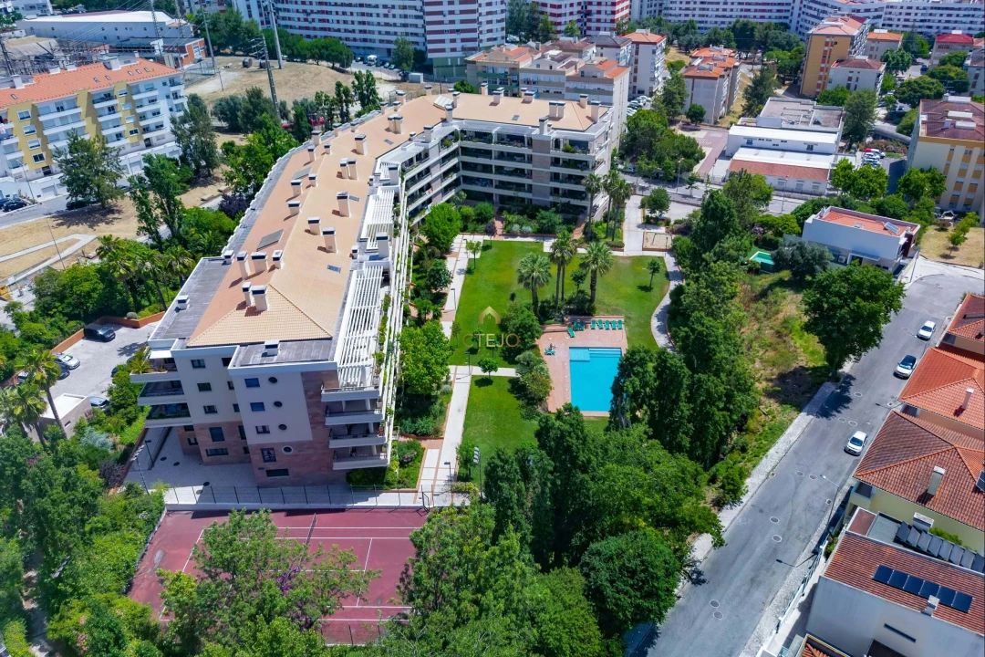 Apartamento T3 para Venda em Póvoa de Santa Iria e Forte da Casa Foto 1