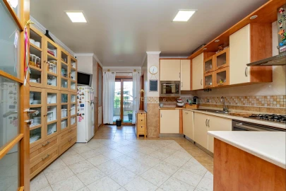 Apartamento T3 para Venda em Póvoa de Santa Iria e Forte da Casa