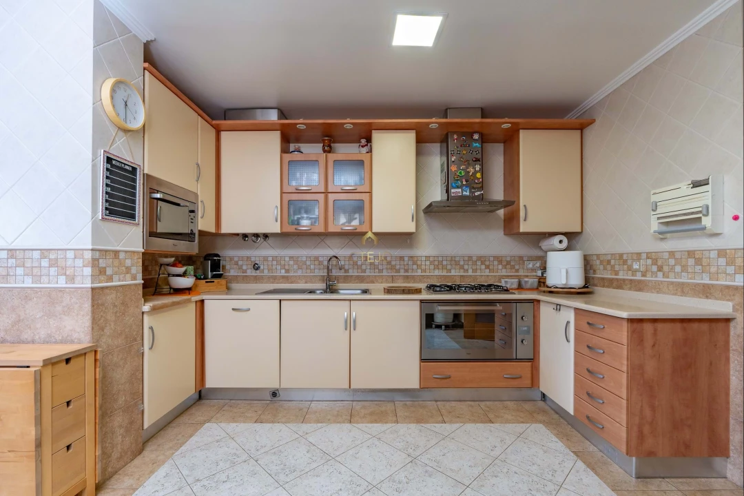 Apartamento T3 para Venda em Póvoa de Santa Iria e Forte da Casa Foto 3