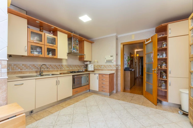Apartamento T3 para Venda em Póvoa de Santa Iria e Forte da Casa Foto 4
