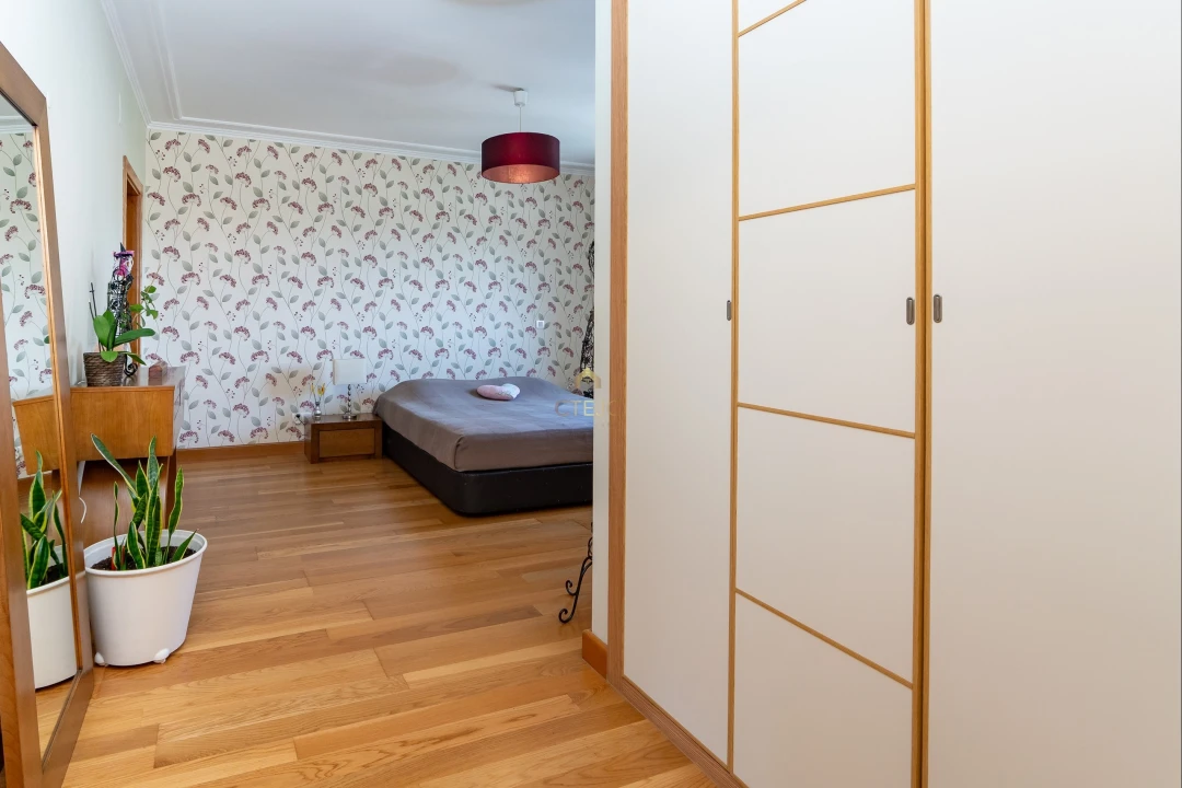 Apartamento T3 para Venda em Póvoa de Santa Iria e Forte da Casa Foto 16