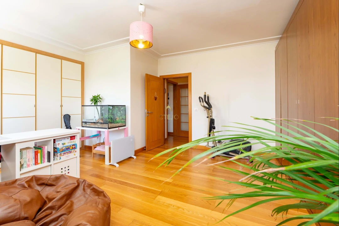 Apartamento T3 para Venda em Póvoa de Santa Iria e Forte da Casa Foto 15