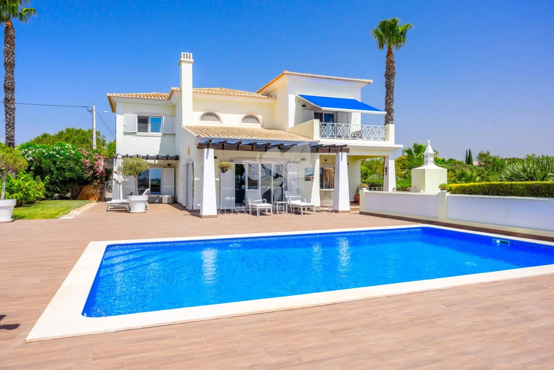 Moradia T4 para Venda em Pechão Foto 4