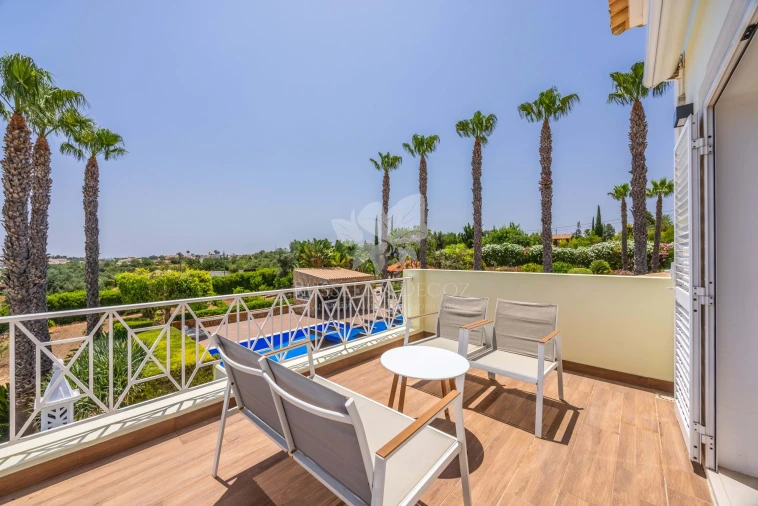 Moradia T4 para Venda em Pechão Foto 32