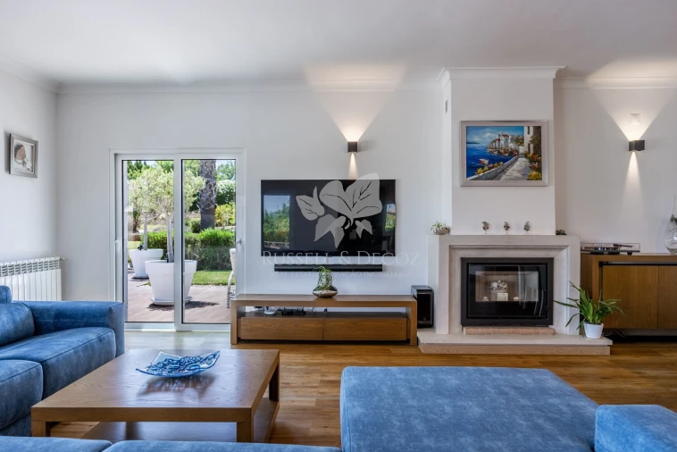 Moradia T4 para Venda em Pechão Foto 10