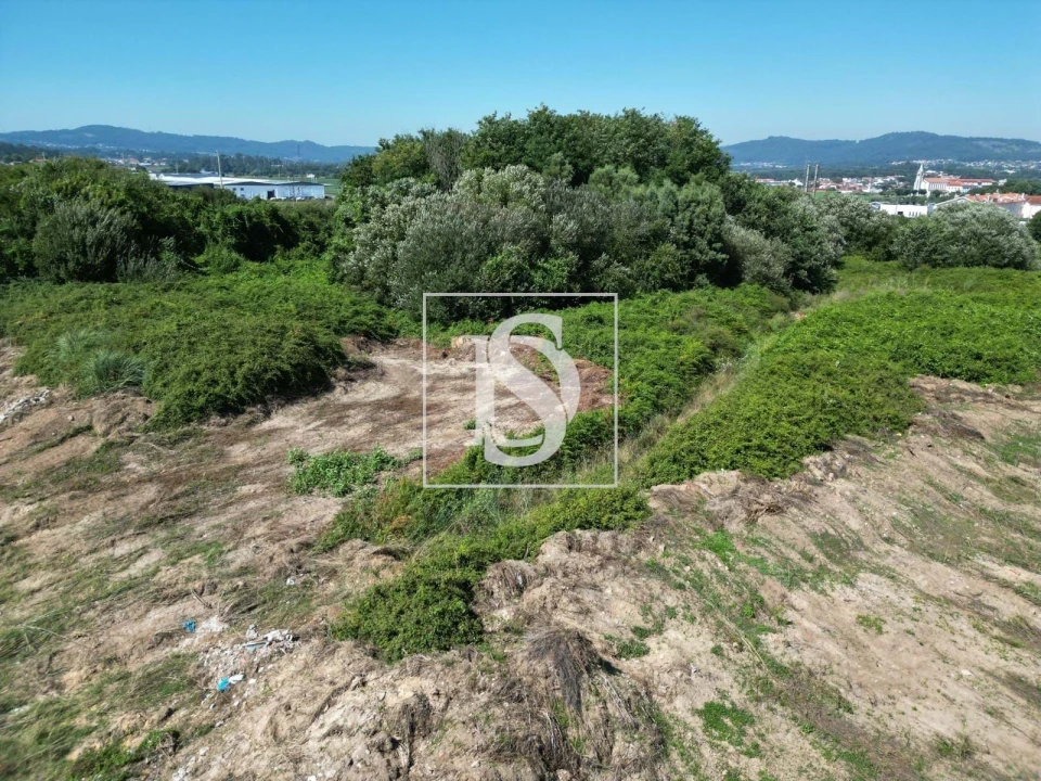 Terreno para Venda em Arcozelo Foto 8