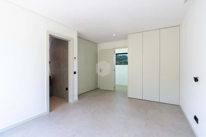 Moradia T4 para Venda em Albufeira e Olhos de Água