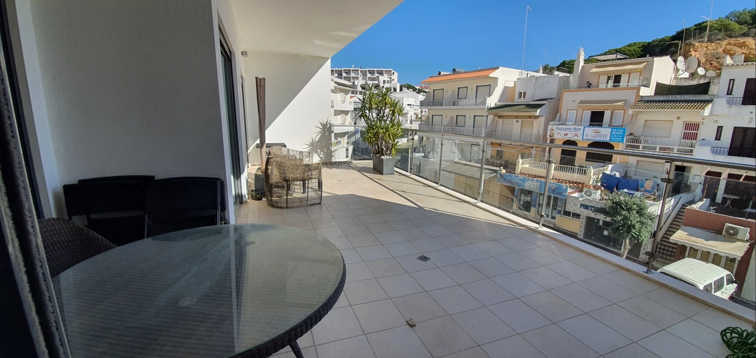 Apartamento T2 para Arrendamento em Albufeira e Olhos de Água Foto 13