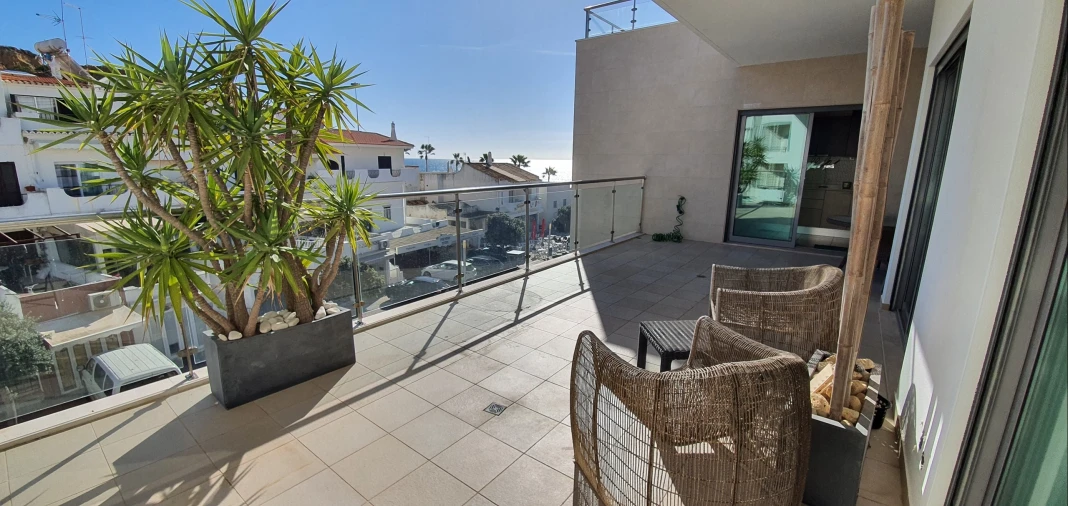 Apartamento T2 para Arrendamento em Albufeira e Olhos de Água Foto 3