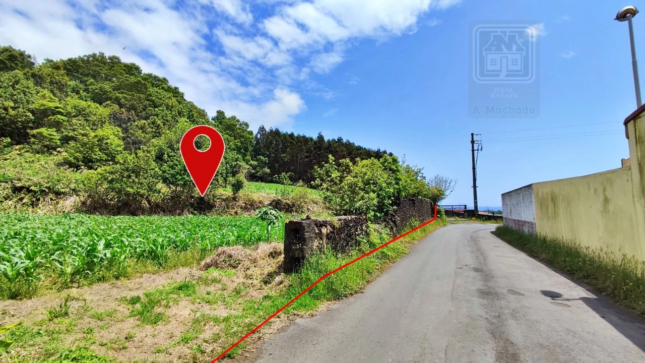 Terreno para Venda em Pico da Pedra Foto 9