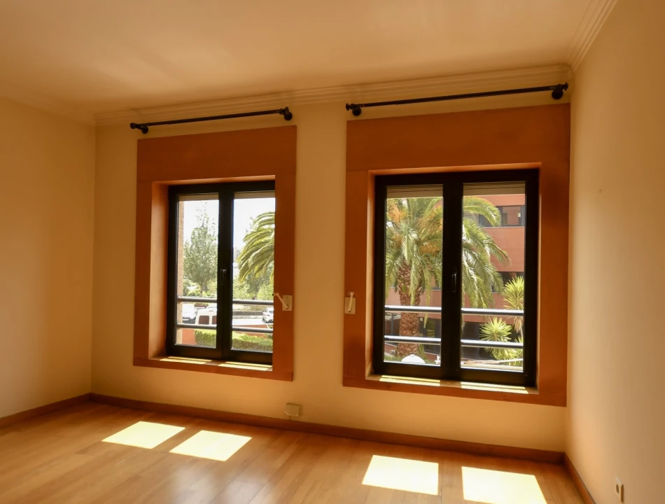 Apartamento T1 para Arrendamento em Lordelo do Ouro e Massarelos Foto 22