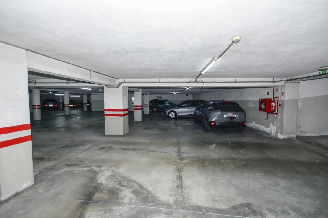 Apartamento T1 para Arrendamento em Lordelo do Ouro e Massarelos Foto 31